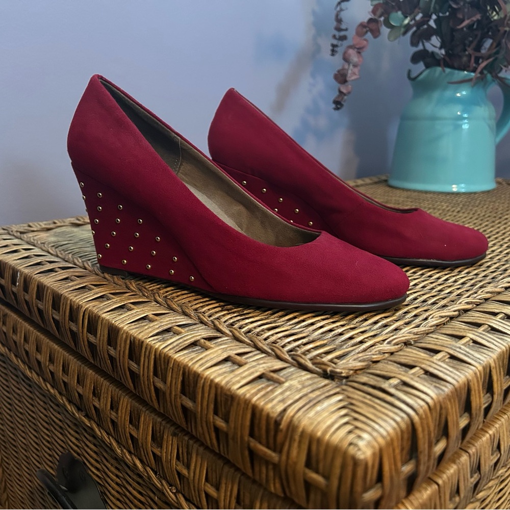 AEROSOLES Red Suede Studded Wedge Shoes